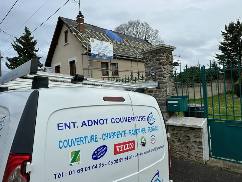 Camionnette Adnot Couverture à Montigny-le-Bretonneux