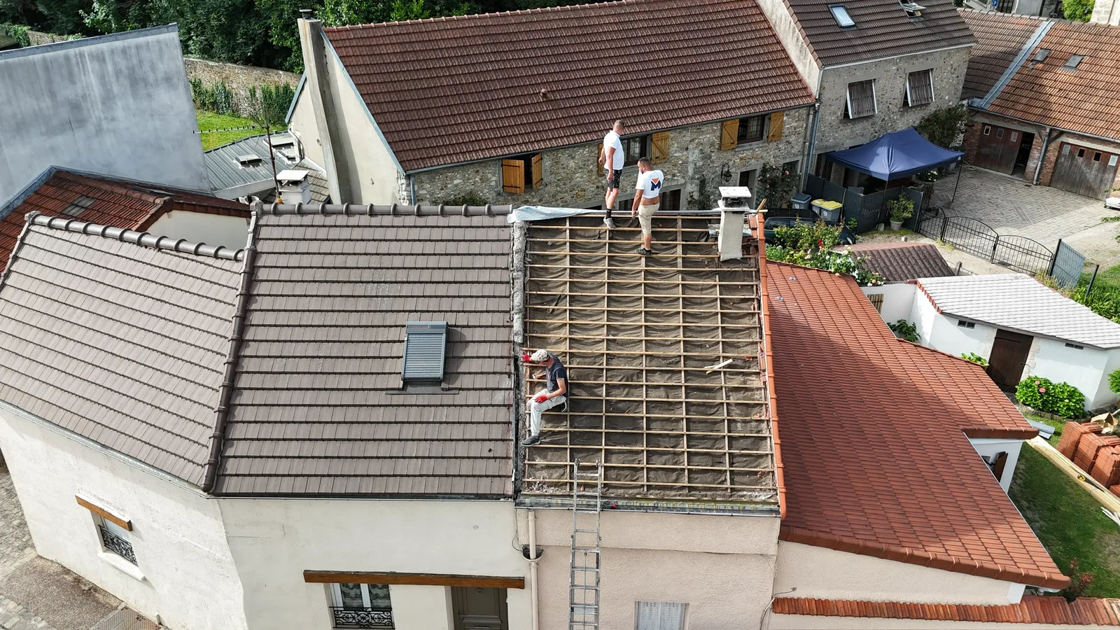 Couverture neuve posée sur la maison à Guyancourt
